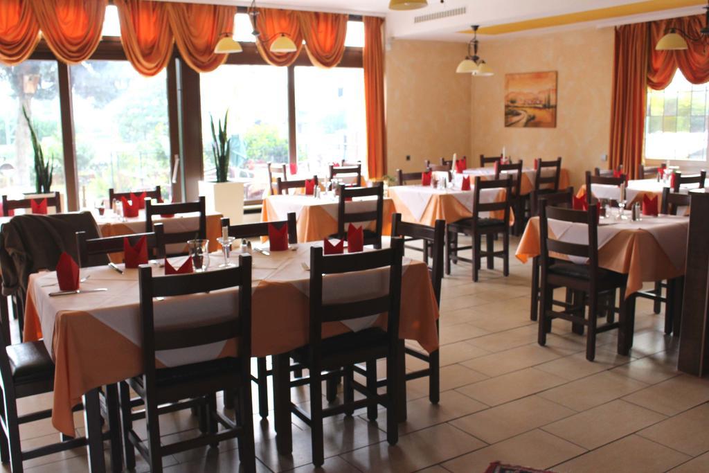 Legend Hotel Biebesheim am Rhein Kültér fotó