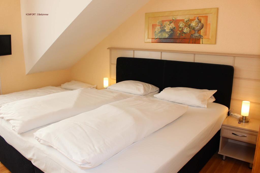 Legend Hotel Biebesheim am Rhein Szoba fotó
