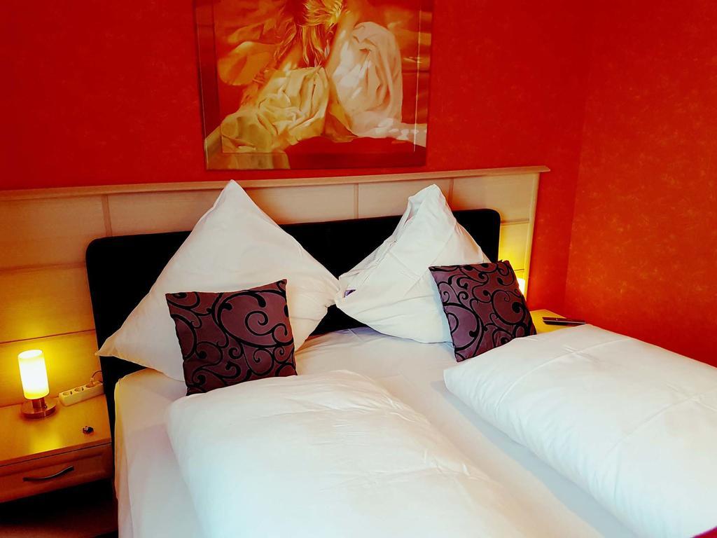 Legend Hotel Biebesheim am Rhein Kültér fotó