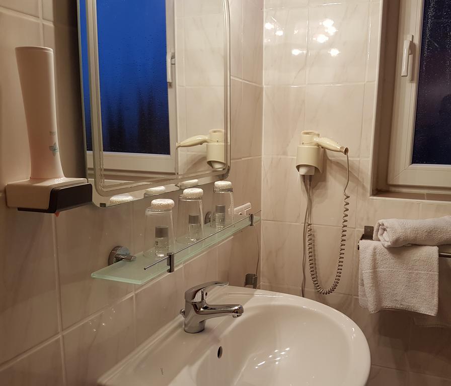 Legend Hotel Biebesheim am Rhein Kültér fotó
