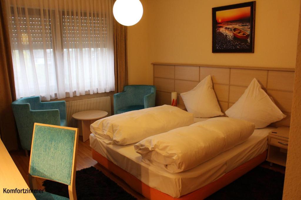 Legend Hotel Biebesheim am Rhein Szoba fotó
